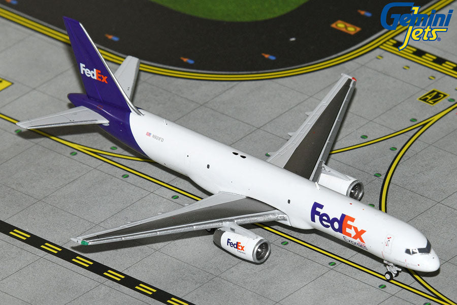 FedEx Express / Boeing B757-200SF / N921FD / GJFDX1993 / 1:400