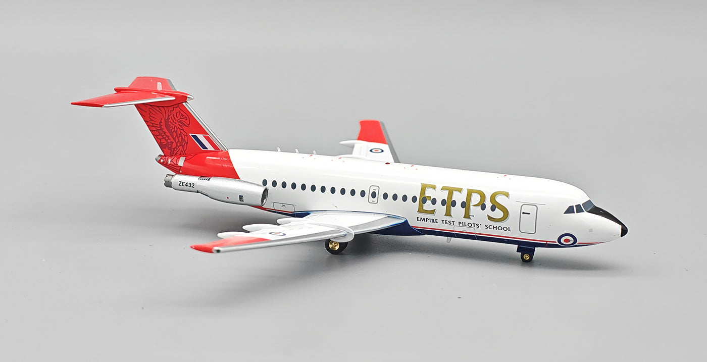 Royal - Air Force / BAC 1-11 One-Eleven / ZE432 / IF111ETPS432 / 1:200 elaviadormodels
