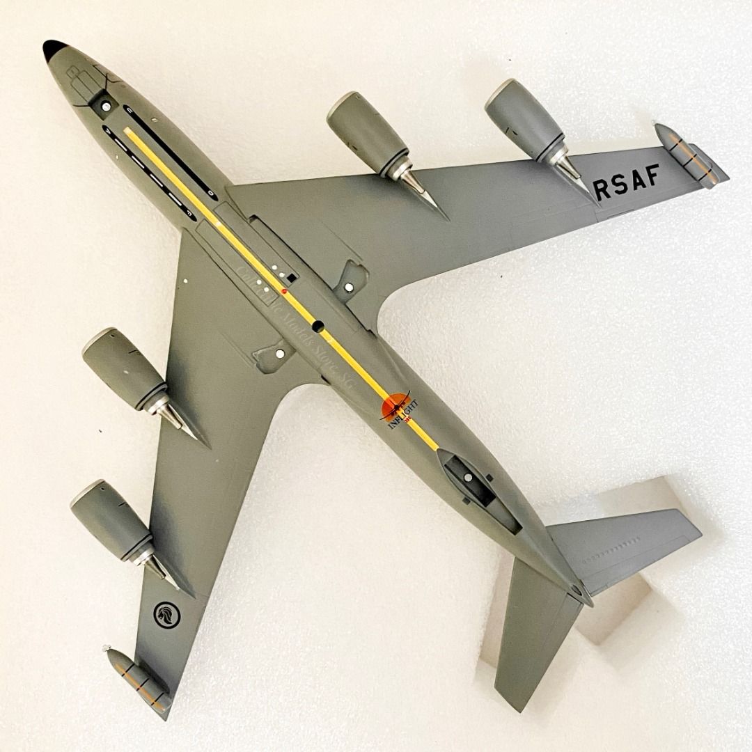 Singapore - Air Force / Boeing KC-135R Stratotanker 752 / IF135RSAF752 / 1:200 elaviadormodels