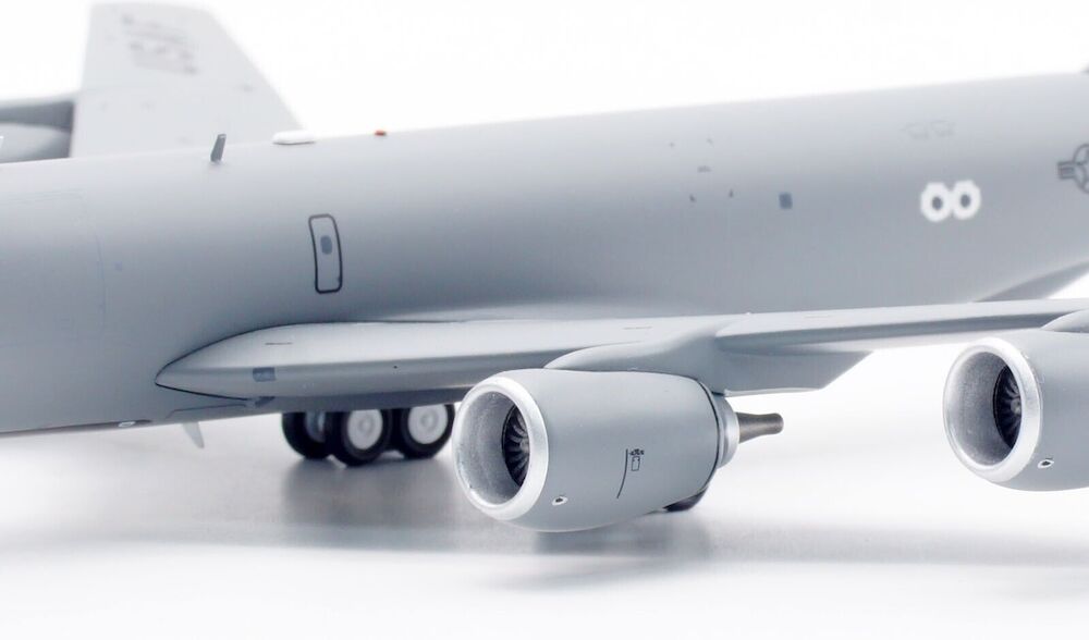 USAF / Boeing KC-135R / 58-0100 / IF135USA100R / 1:200 elaviadormodels