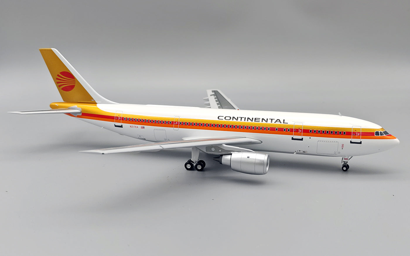 Continental / Airbus A300 B4-103 / N217EA / IF30B4CO0334 / elaviadormodels