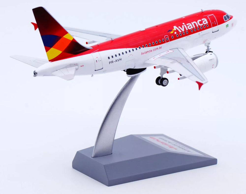 Avianca Brasil / Airbus A318 / PR-AVH / IF318AV1124 / elaviadormodels