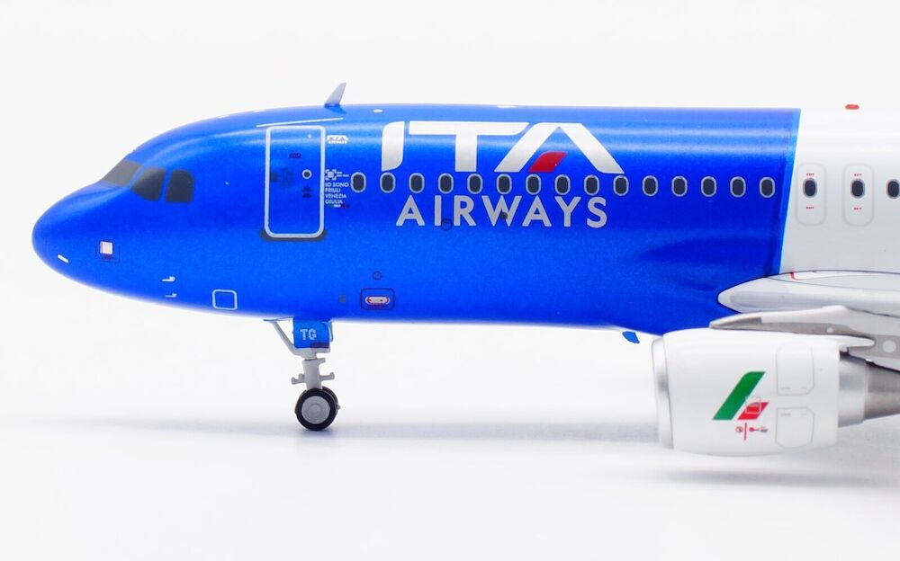 ITA / Airbus A320-200 / EI-DTG / IF320AZ0523 / 1:200 elaviadormodels