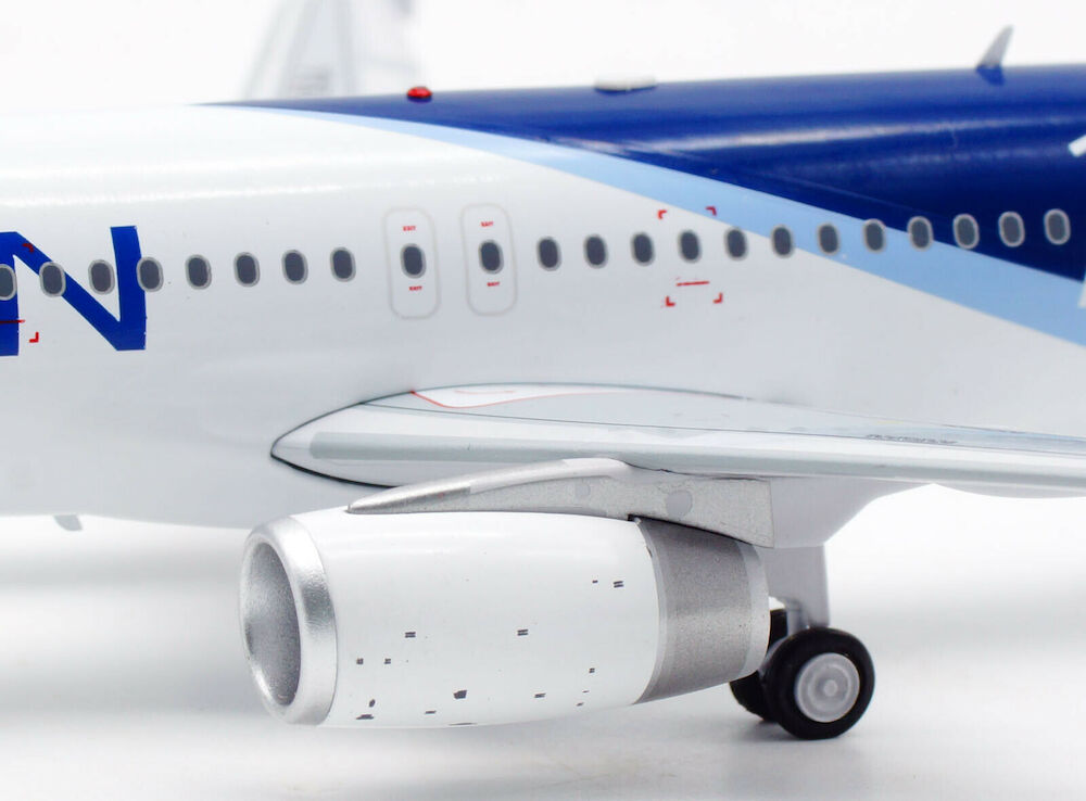 LAN Airlines / Airbus A320 / CC-BAA / IF320LA0522 / elaviadormodels