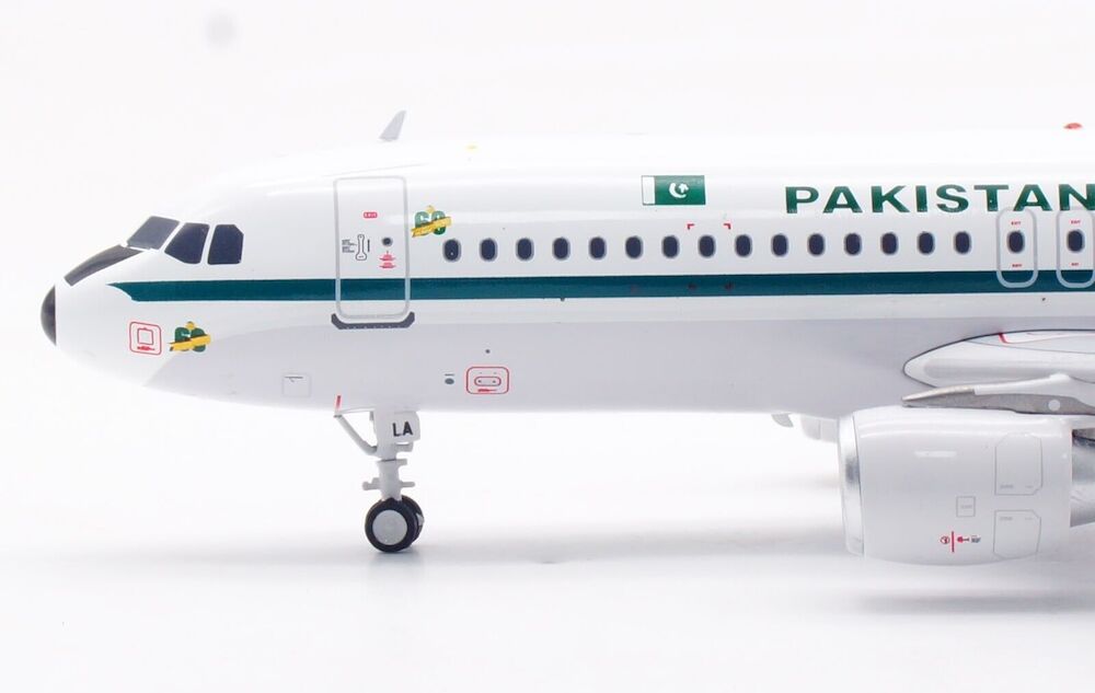 Pakistan International Airlines - PIA / A320-200 / AP-BLA / IF320PK0824 / elaviadormodels