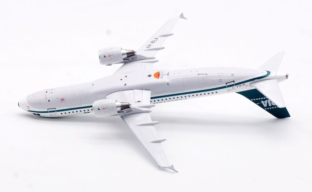 Pakistan International Airlines - PIA / A320-200 / AP-BLA / IF320PK0824 / elaviadormodels