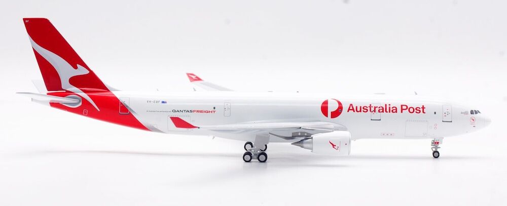 Qantas Freight (Australia Post) / Airbus A330-200 (P2F) / VH-EBF / IF332QF0124 / elaviadormodels