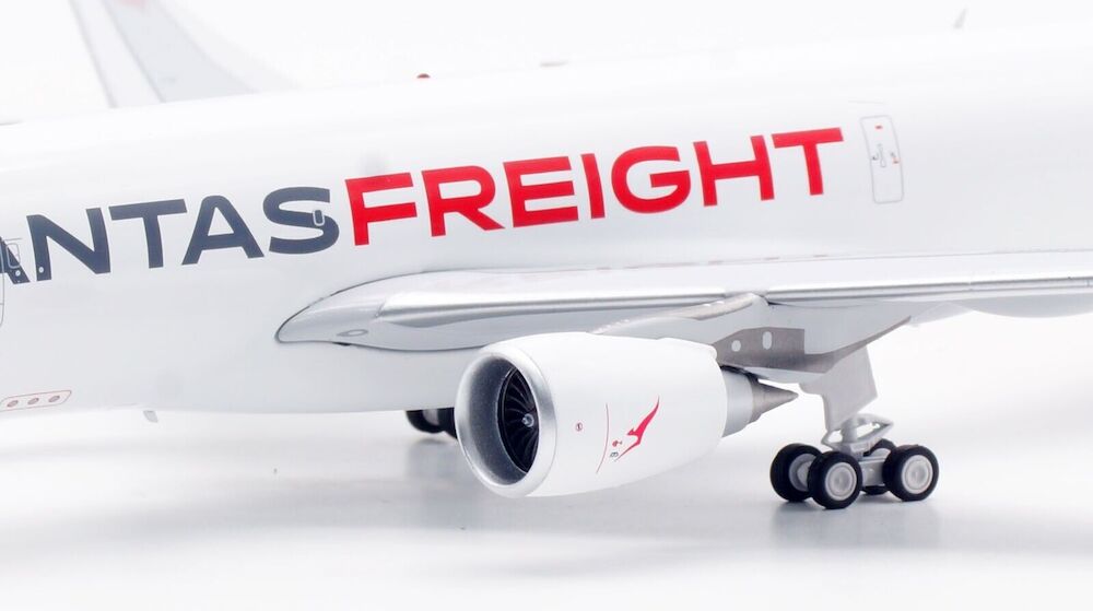 Qantas Freight / Airbus A330-200 / VH-EBE / IF332QF0224 / elaviadormodels