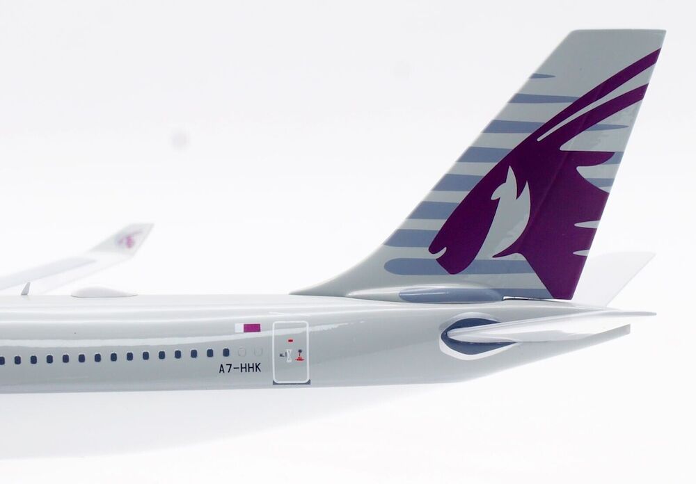 Qatar Airways / Airbus A340-200 / A7-HHK / IF342QT0124 / elaviadormodels