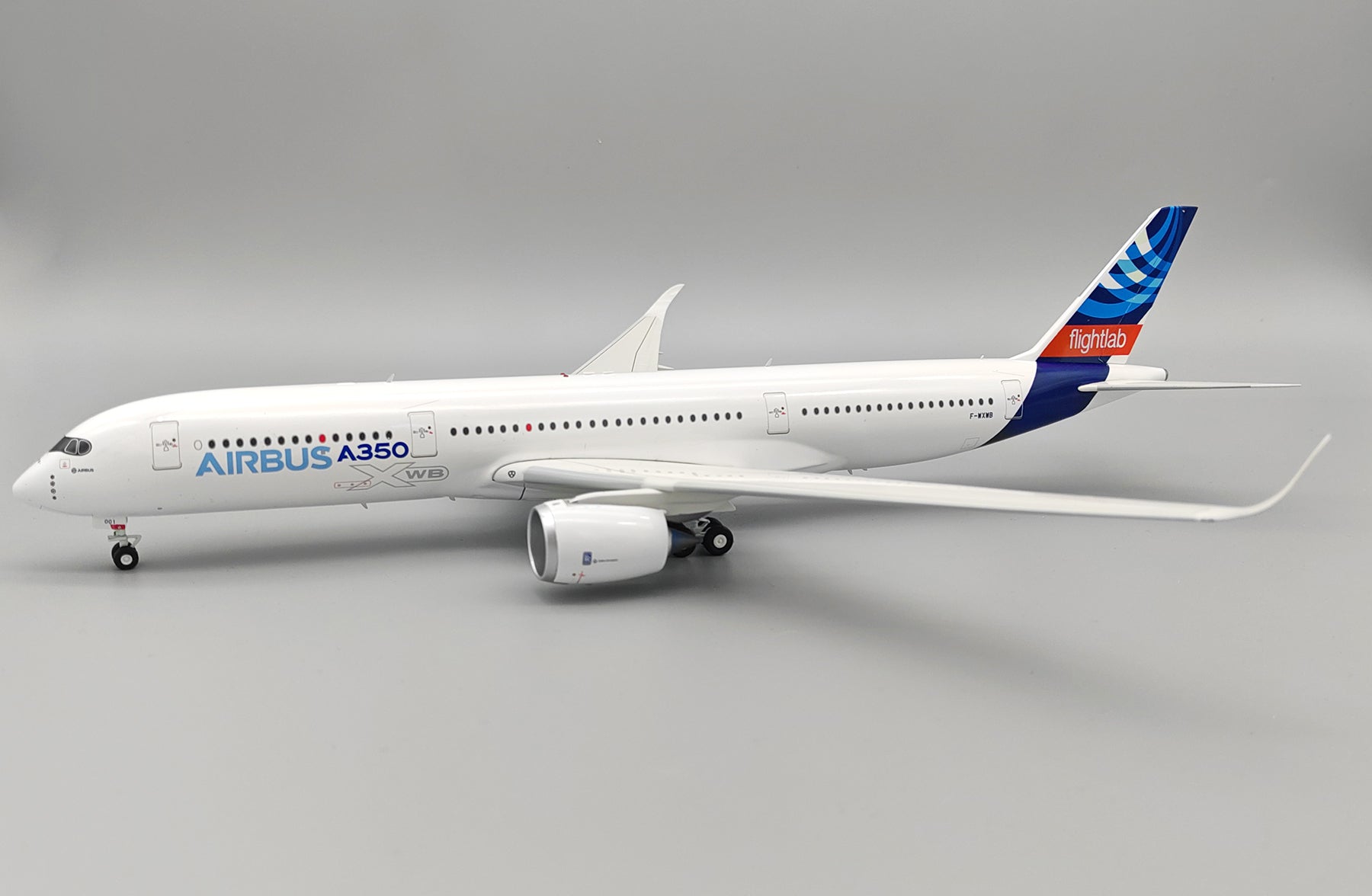 Airbus (House Colors / Flightlab) / Airbus A350-900 / F-WXWB / IF359HOUSEXWB / 1:200