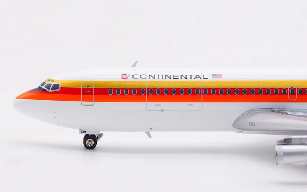 Continental Airlines/ Boeing B707-300 / N17329 / IF707CO0325 / 1:200 elaviadormodels