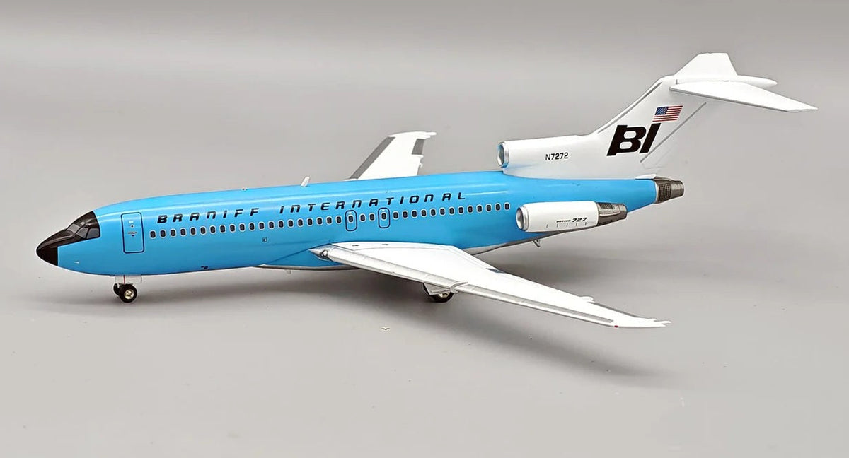 Braniff / Boeing B727-100 (New Medium Blue) / N7272 / IF721BN0626 / 1:200