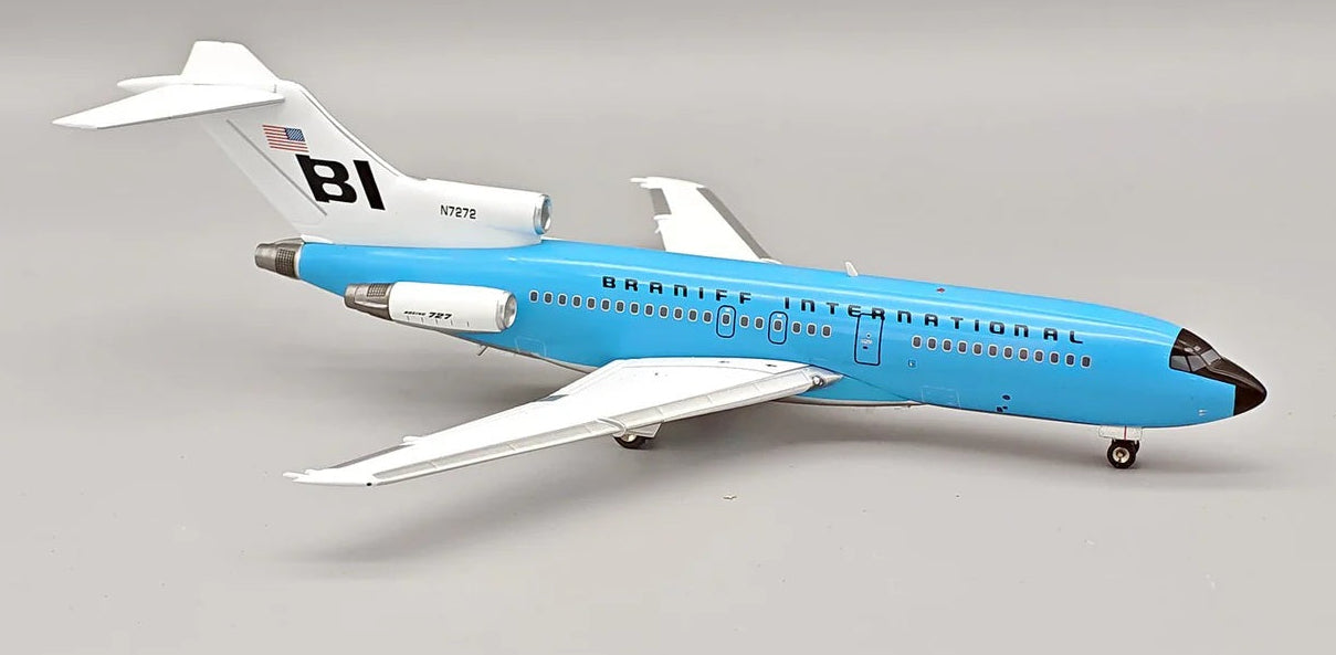 Braniff / Boeing B727-100 (New Medium Blue) / N7272 / IF721BN0626 / 1:200