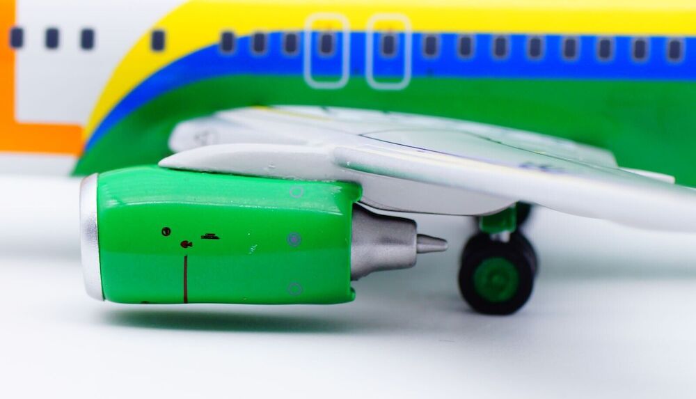 Gol Transportes Aereos / B737-800 / PR-GUM / IF738G30524 / elaviadormodels