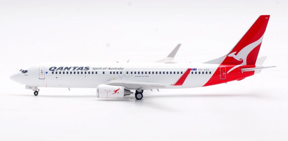 Qantas / Boeing 737-800 / VH-VZZ / IF738QF0324 / elaviadormodels