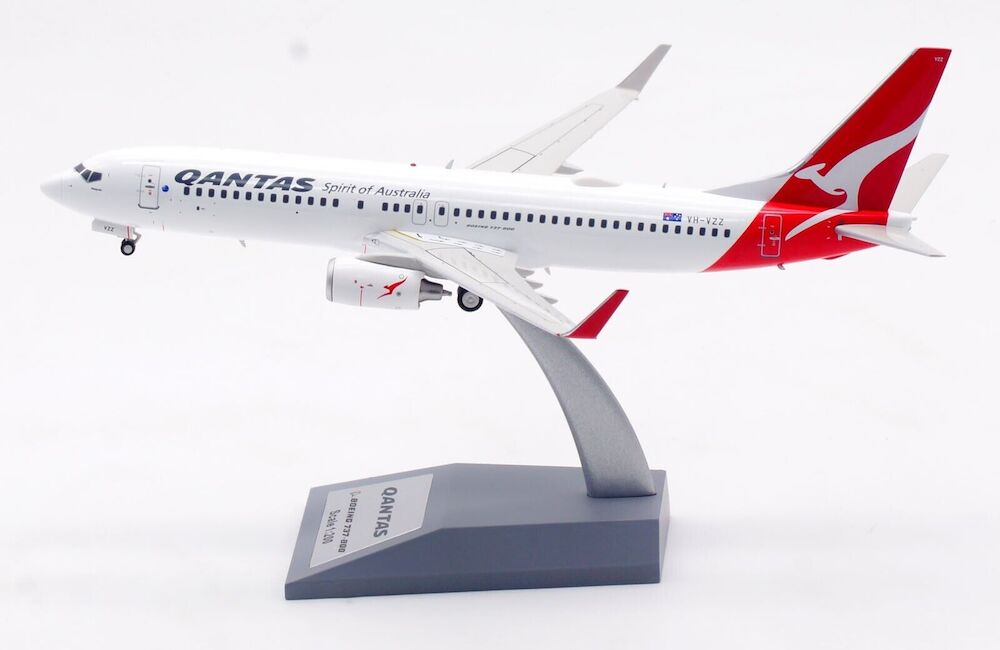 Qantas / Boeing 737-800 / VH-VZZ / IF738QF0324 / elaviadormodels