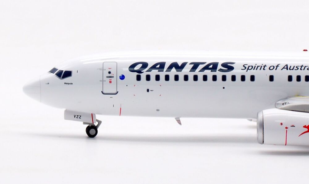 Qantas / Boeing 737-800 / VH-VZZ / IF738QF0324 / elaviadormodels