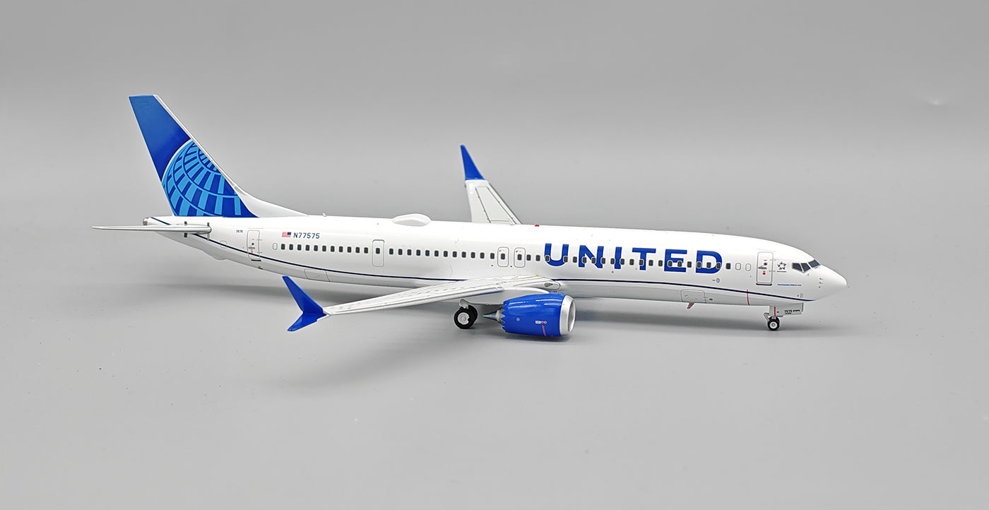 United Airlines / Boeing B737-9 MAX / N77575 / IF739M0825 / 1:200