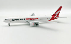 Qantas Freight / Boeing 767-381F/ER / VH-EFR / IF763QF0124 / 1:200 elaviadormodels