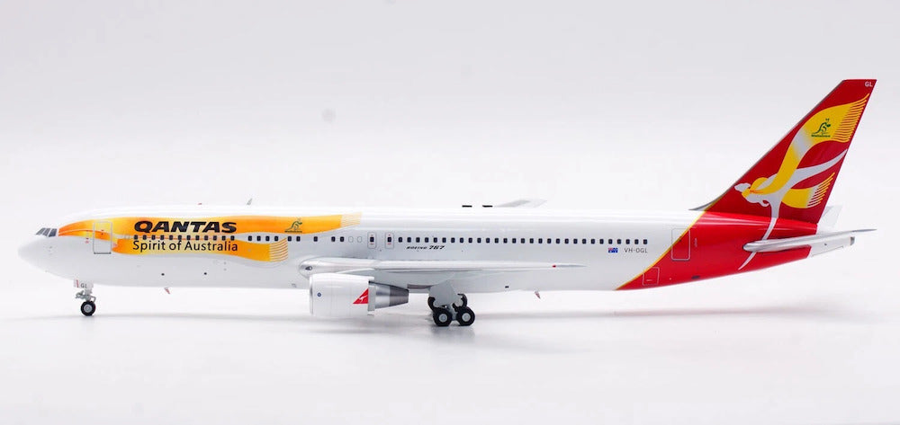Qantas / Boeing 767-300 / VH-OGL  / IF763QF0525 / elaviadormodels