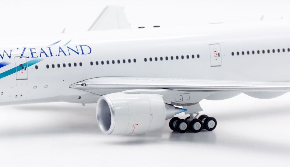 Air New Zealand / Boeing 777-200 /  ZK-OKH / IF772NZ1122 elaviadormodels