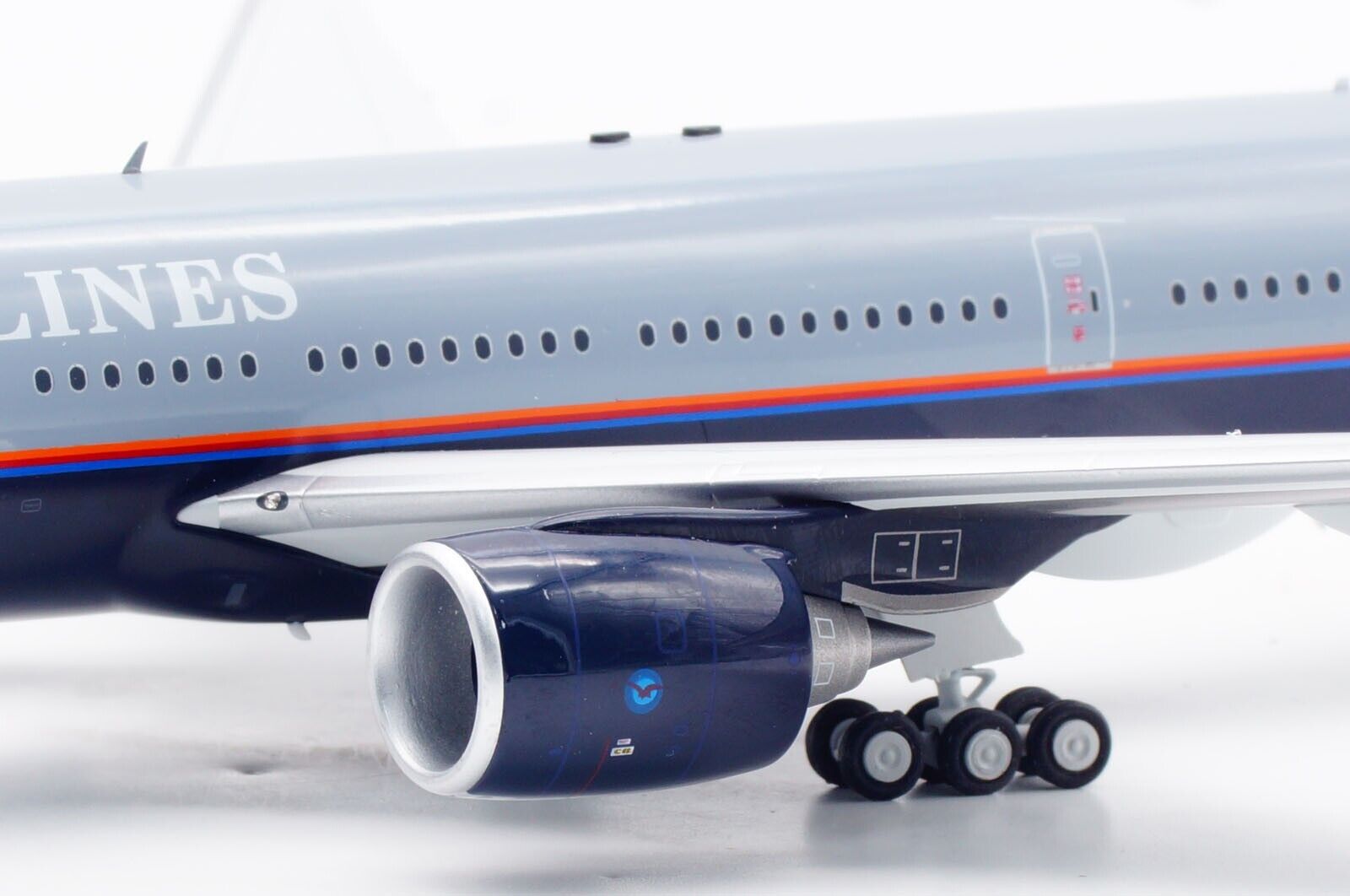 United Airlines / Boeing 777-200 / N786UA / IF772UA1123 / elaviadormodels