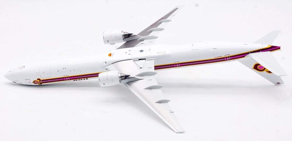 Thai Airways International / Boeing 777-300 / HS-TKF / IF7773TG1223 / elaviadormodels