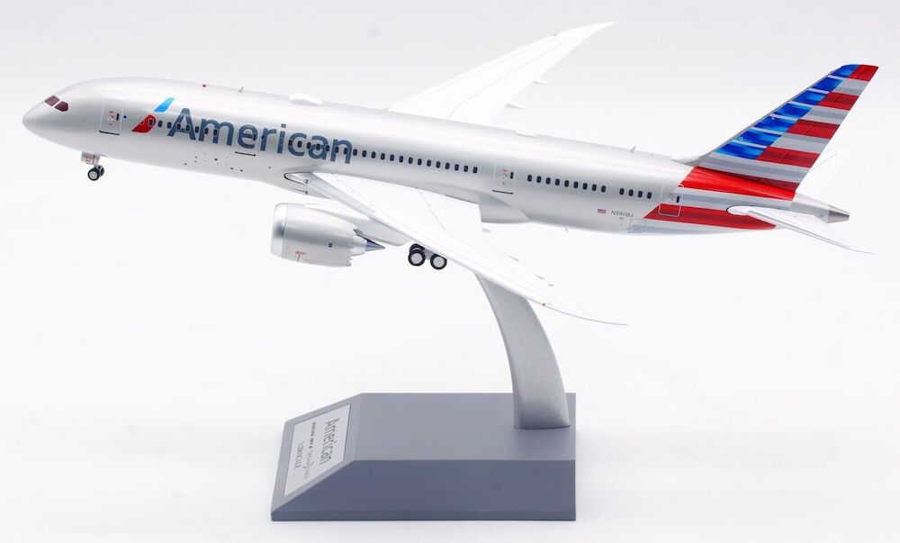 American Airlines / B787-8 Dreamliner / N880BJ / IF788AA1023 / 1:200