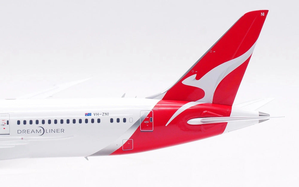 Qantas / Boeing 787-9 Dreamliner / VH-ZNI / IF789QF0525 / elaviadormodels