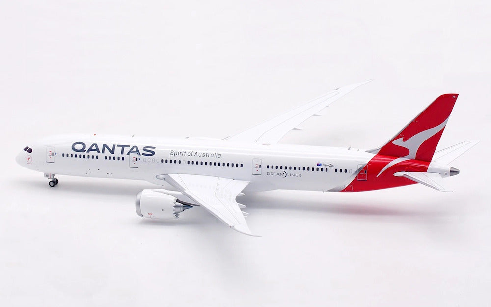 Qantas / Boeing 787-9 Dreamliner / VH-ZNI / IF789QF0525 / elaviadormodels