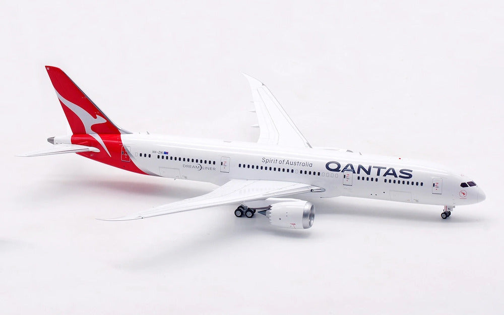 Qantas / Boeing 787-9 Dreamliner / VH-ZNI / IF789QF0525 / elaviadormodels