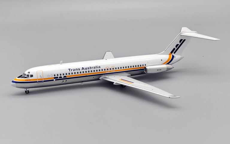 Trans Australia Airlines - TAA / McDonnell Douglas DC-9-31 / VH-TJR / IF931TN1024N / 1:200 elaviadormodels