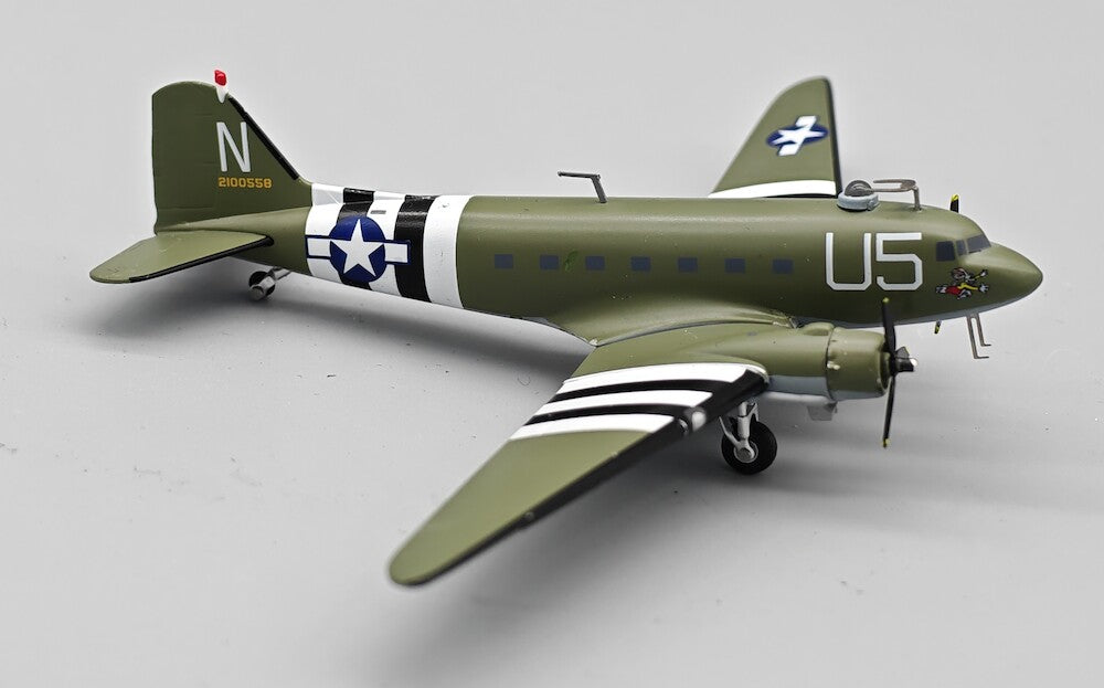 USA - Air Force / Douglas C-47A Skytrain / 42-100558 / IFC47USAF558 / 1:200