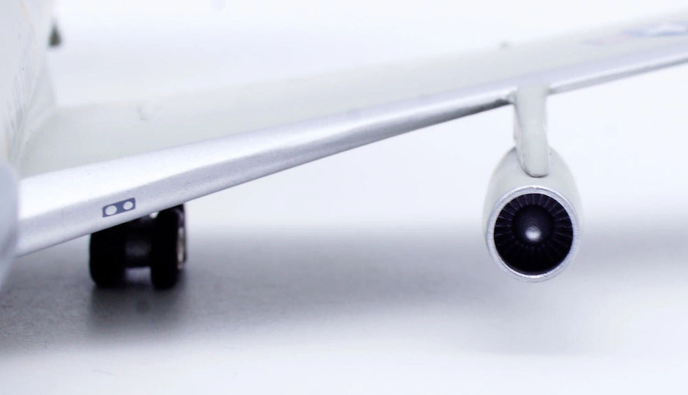 USAF / Boeing E-3B Sentry (707-300) / 77-0352 / IFE3USAF352 / elaviadormodels