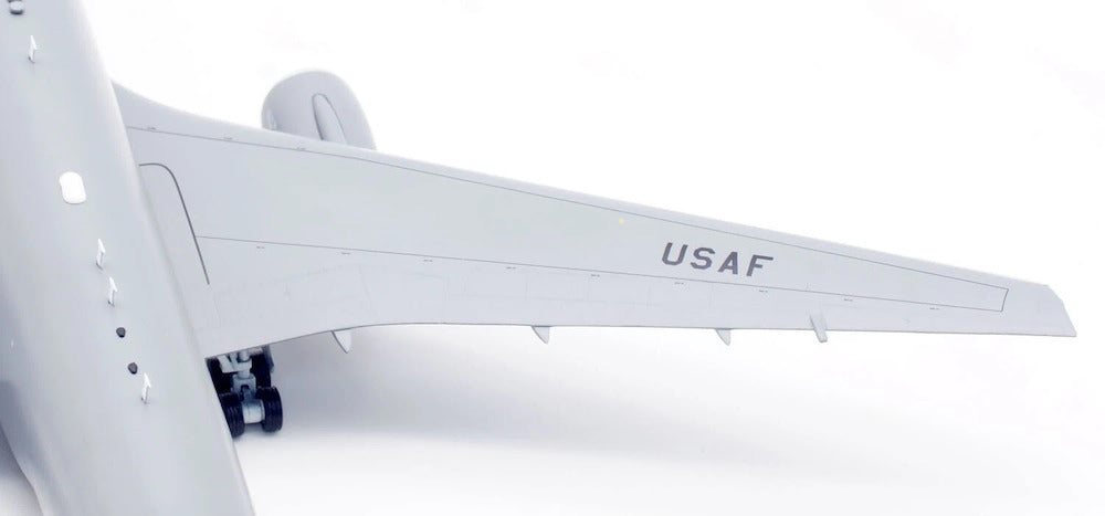 USA - AirForce / Boeing KC-46A Pegasus / 18-46013 / IFKC46USAF013 / elaviadormodels