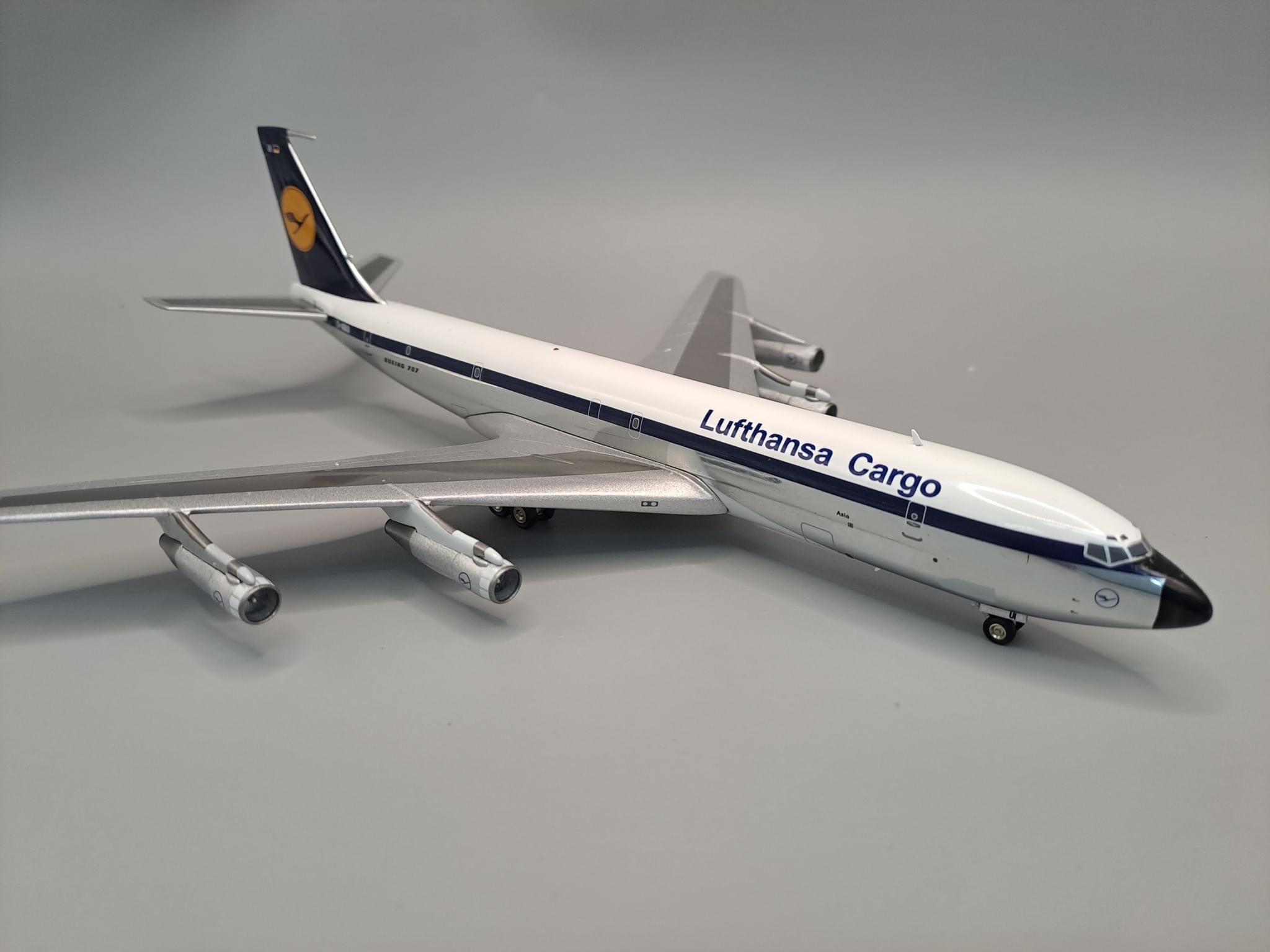 Lufthansa Cargo / Boeing 707-330C / D-ABUI / JF-707-3-006P / 1:200 elaviadormodels