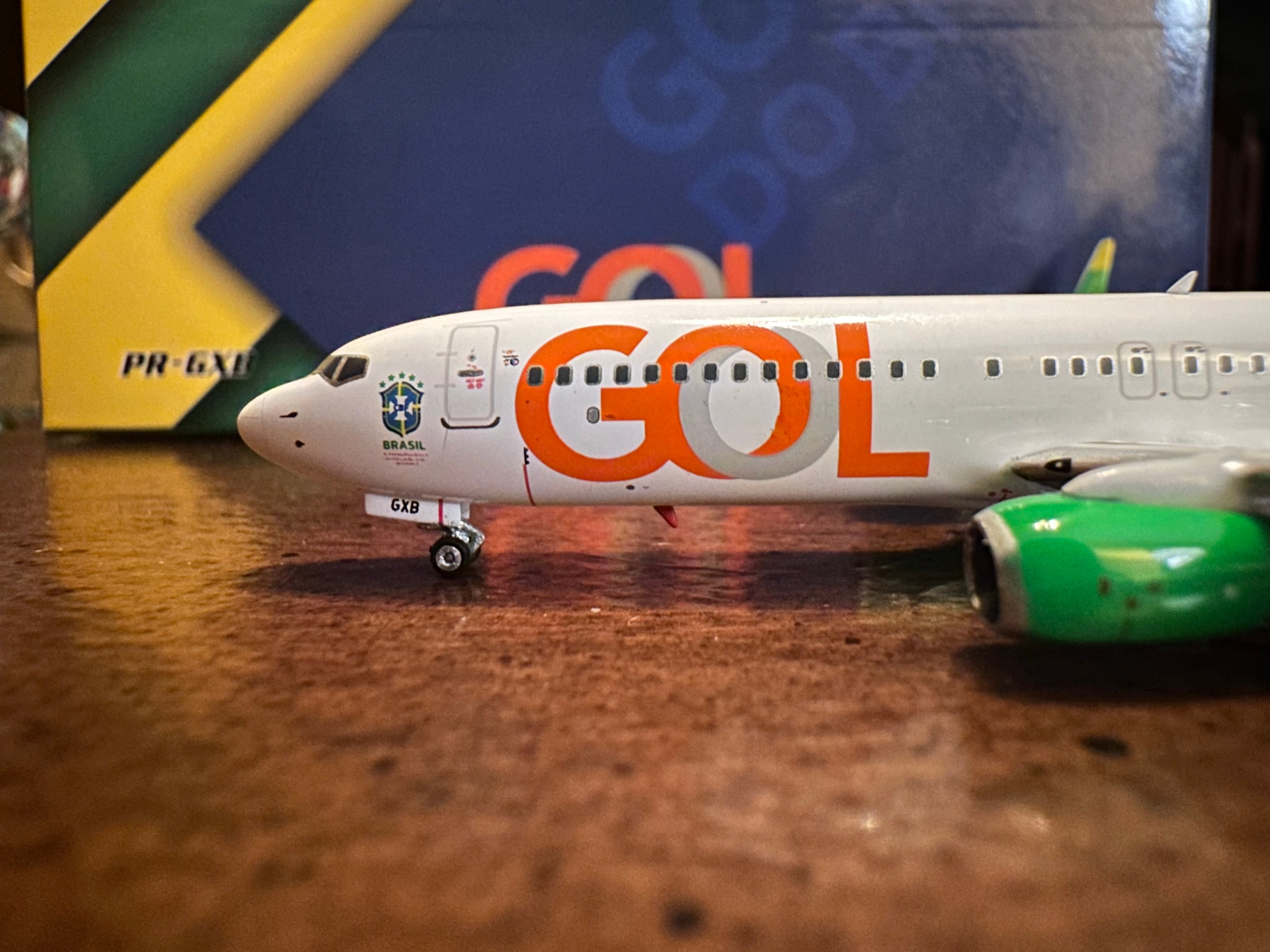 GOL / Boeing 737-800 / PR-GXB / PH4GOL2359 / 1:400