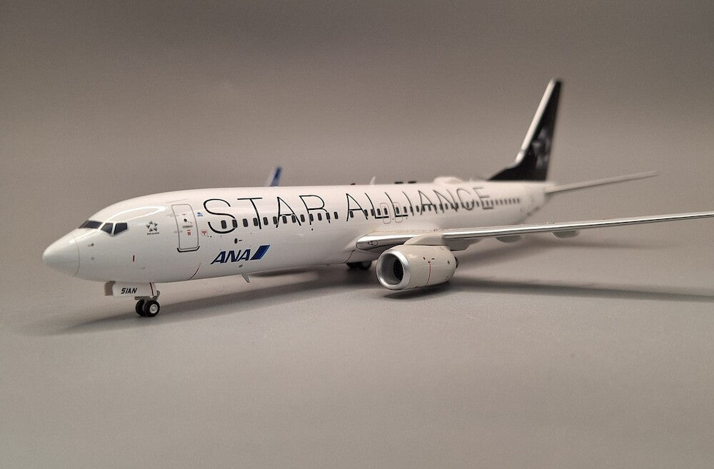 All Nippon Airways (Star Alliance) / Boeing B737-800 / JA51AN / JF-737-8-043 / elaviadormodels