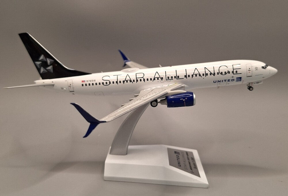 United Airlines (Star Alliance) / Boeing B737-800 / N76516 / JF-737-8-044 / 1:200 elaviadormodels