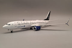 United Airlines (Star Alliance) / Boeing B737-800 / N76516 / JF-737-8-044 / 1:200 elaviadormodels