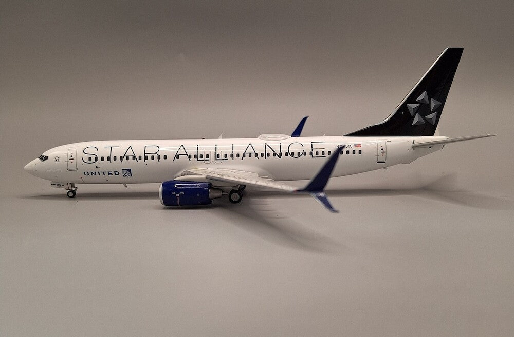 United Airlines (Star Alliance) / Boeing B737-800 / N76516 / JF-737-8-044 / 1:200 elaviadormodels