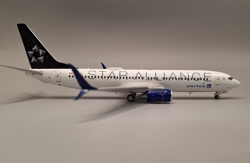 United Airlines (Star Alliance) / Boeing B737-800 / N76516 / JF-737-8-044 / 1:200 elaviadormodels