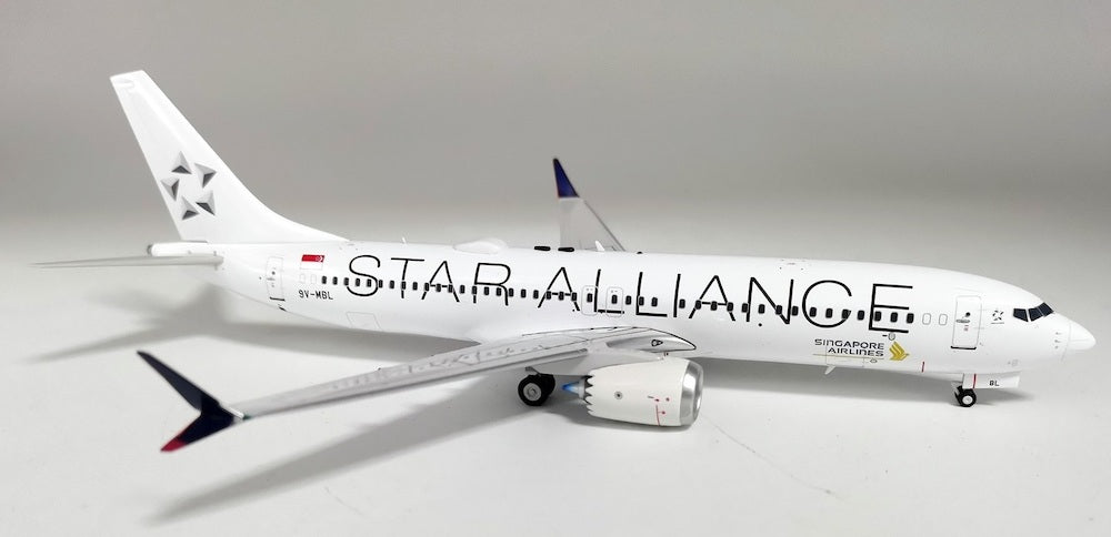 Singapore Airlines Star Alliance / Boeing 737-8 MAX / 9V-MBL / JF-737-8M-002 / 1:200 elaviadormodels