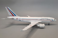 French Air Force / Airbus A310-304 / F-RADB / JF-A310-3-002 / 1:200 elaviadormodels