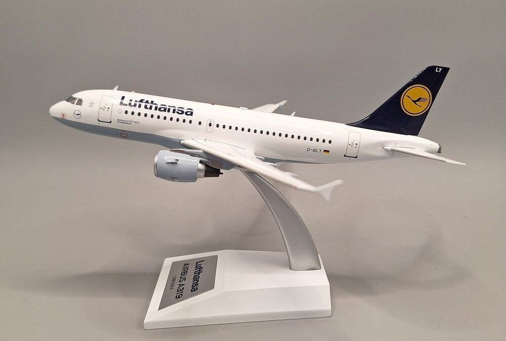 Lufthansa City / Airbus A319 / D-AILY / JF-A319-019 / 1:200