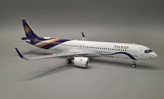 Thai Airways International / Airbus A321-200 / HS-TOA / JF-A321-062 / 1:200