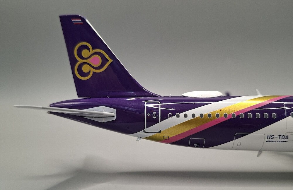 Thai Airways International / Airbus A321-200 / HS-TOA / JF-A321-062 / 1:200
