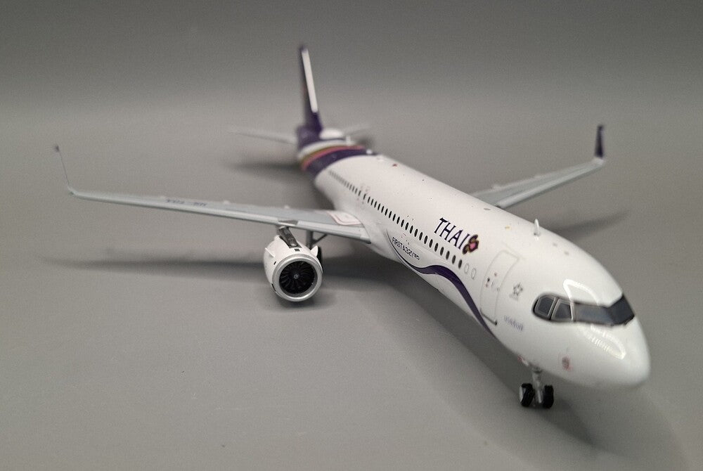Thai Airways International / Airbus A321-200 / HS-TOA / JF-A321-062 / 1:200