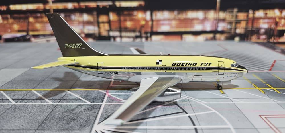 Boeing / Boeing B737-100 / N73700 / KJ-B731-101 / 1:200