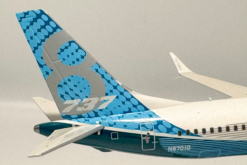 Boeing (House colors) / Boeing B737-MAX 8 / N8701Q / KJ-B73M-095 / elaviadormodels